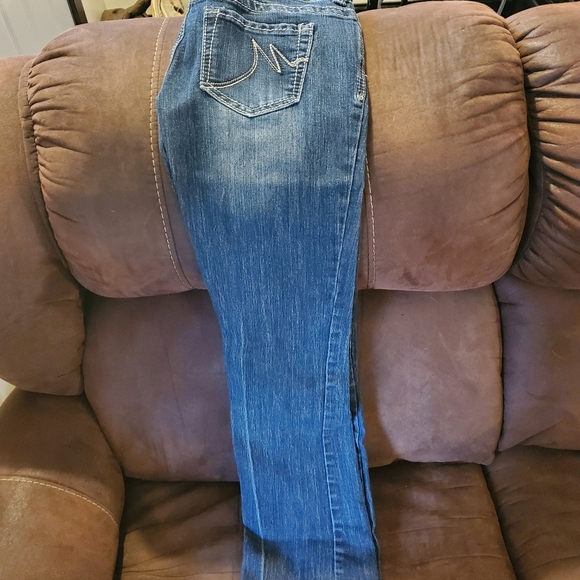 Jeans - Picture 1 of 2